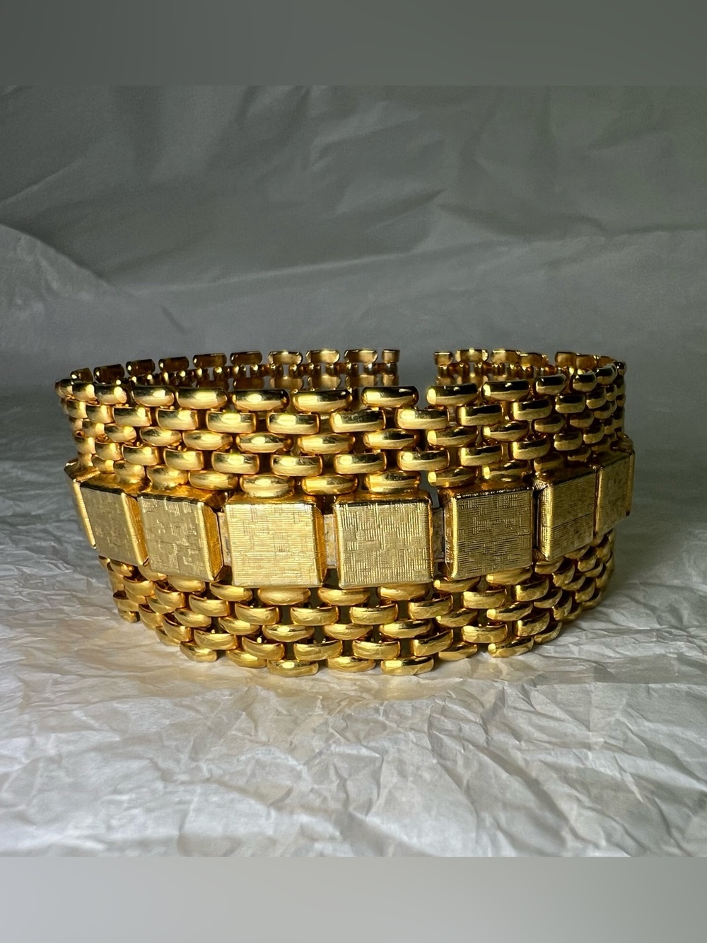 Vintage Wide Gold Tone Mesh Link Bracelet Textured Panel Statement Bracelet